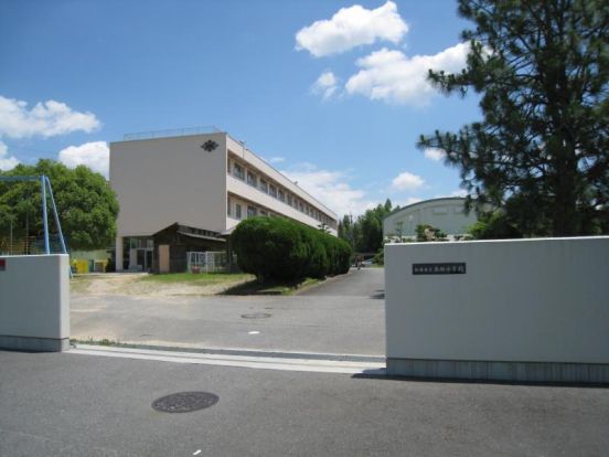 米田小学校の画像