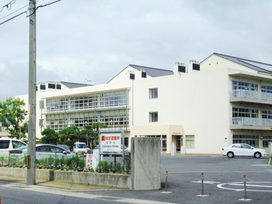 松江市立母衣小学校の画像