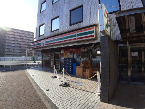 セブンイレブン 北朝霞駅前店の画像