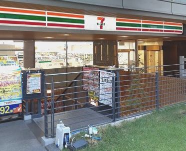 セブンイレブン 大阪南本町2丁目店の画像