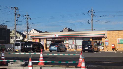 セブンイレブン 日野高幡橋南店の画像