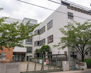 足立区立島根小学校の画像