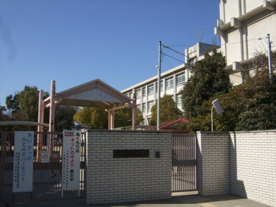 尼崎市立 名和小学校の画像