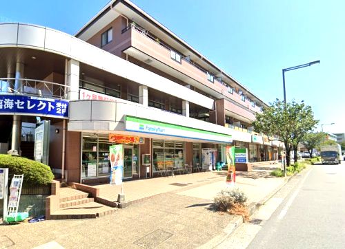 ファミリーマート こどもの国店の画像