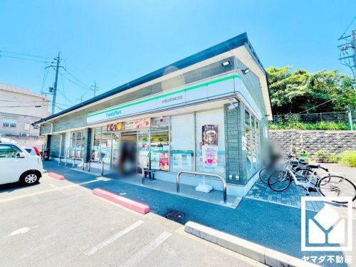 ファミリーマート 伏見日野西風呂店の画像