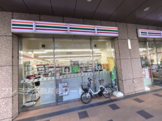 セブンイレブン 港区三田1丁目店の画像