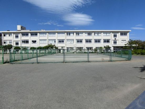 成瀬中学校の画像