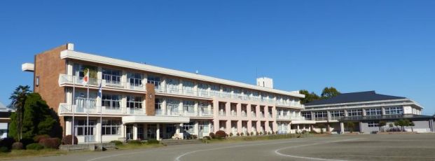 石塚小学校の画像