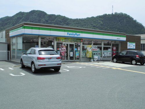 ファミリーマート 西脇野村町店の画像