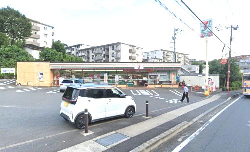 セブンイレブン 横浜戸塚平戸東海道店の画像