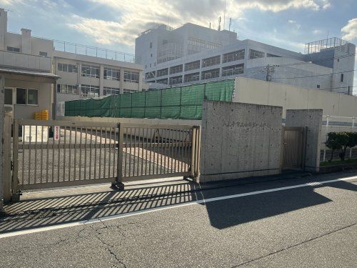 八王子市立由井第一小学校の画像