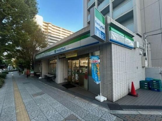 ファミリーマート 森ノ宮中央店の画像