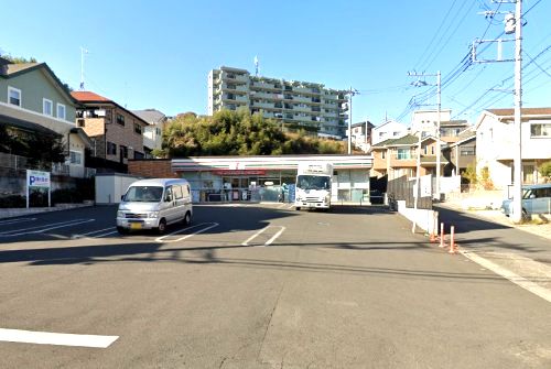 セブンイレブン 秦野南矢名店の画像