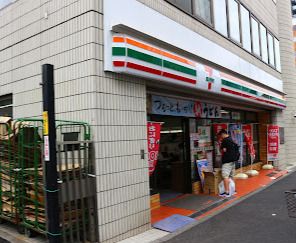 セブンイレブン 新宿東店の画像