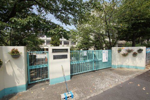 富田林市立久野喜台小学校の画像