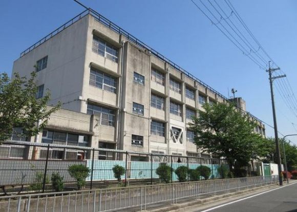 東大阪市加納小学校の画像