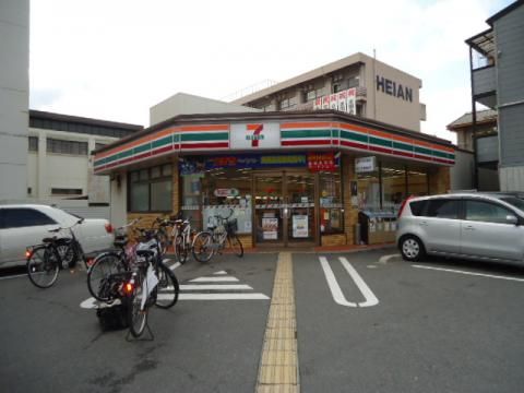 セブンイレブン 京都七条大宮店の画像