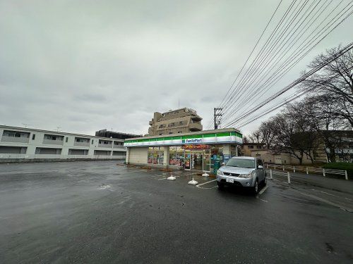 ファミリーマート 石川工業団地入口店の画像