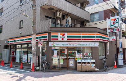 セブン-イレブン 大田区大森駅南店の画像