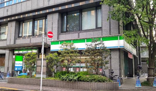 ファミリーマート 大森ベルポート前店の画像