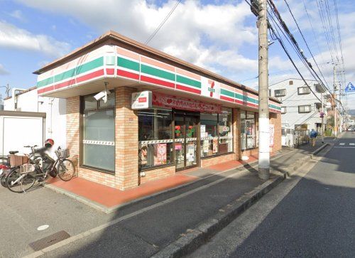 セブンイレブン 高槻大蔵司2丁目店の画像