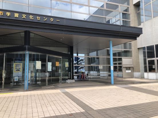 太田市立中央図書館の画像