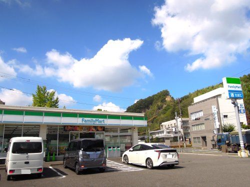 ファミリーマート笠岡市民病院前店の画像