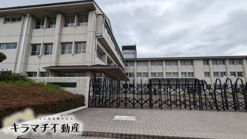 桜井市立桜井西小学校の画像