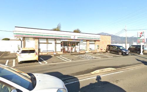 セブンイレブン 伊勢原三ノ宮店の画像