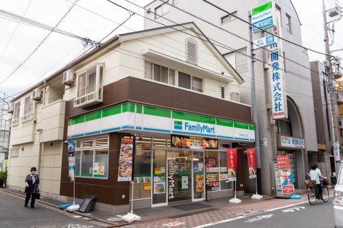 ファミリーマート 西糀谷四丁目店の画像