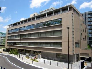 渋谷区立中央図書館の画像