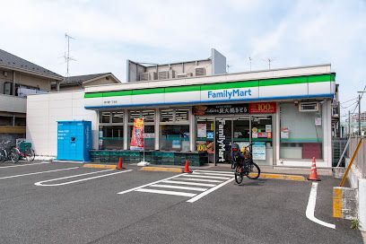 ファミリーマート 西六郷一丁目店の画像