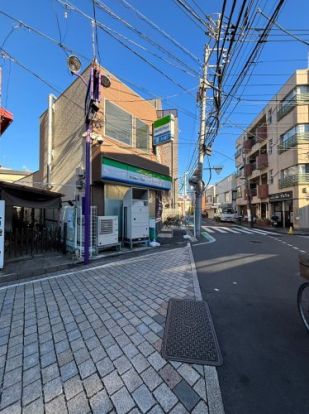 ファミリーマート 荒川西尾久一丁目店の画像
