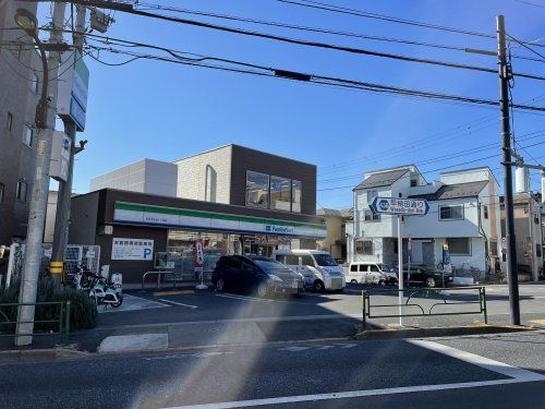 ファミリーマート 杉並本天沼三丁目店の画像