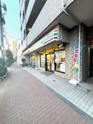 セブンイレブン 荒川店の画像