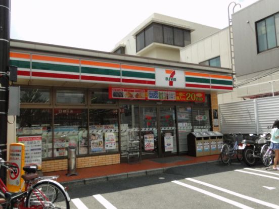 セブンイレブン 京都ＪＲ円町駅前店の画像