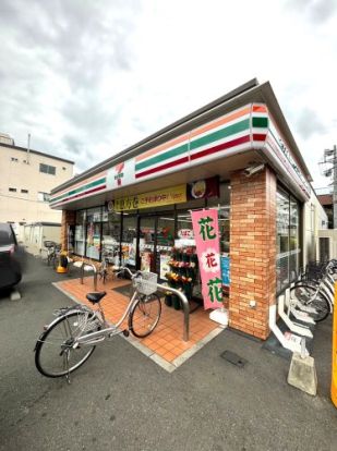 セブンイレブン 上野桜木2丁目店の画像