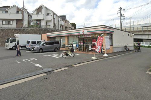 セブンイレブン 横浜笹下5丁目店の画像