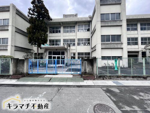 香芝市立五位堂小学校の画像