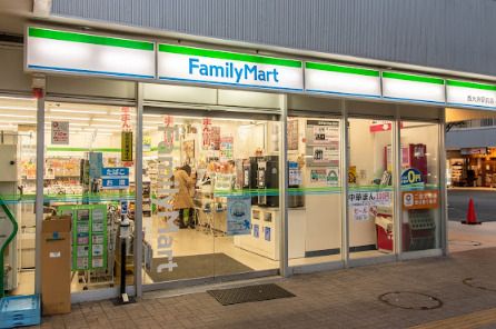 ファミリーマート 西大井駅前店の画像