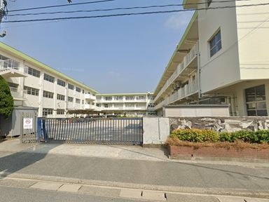 北九州市立菅生中学校の画像