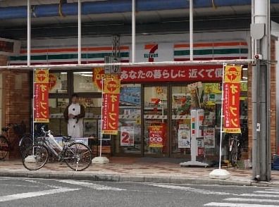 セブンイレブン 大阪日本橋5丁目店の画像