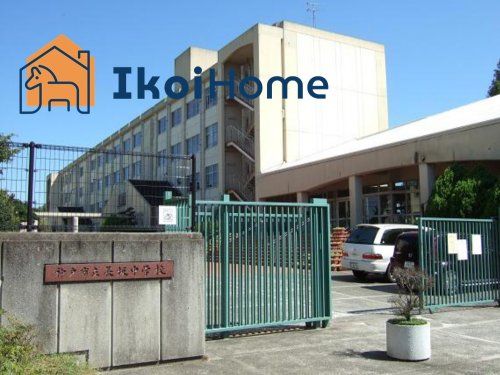 長坂中学校の画像