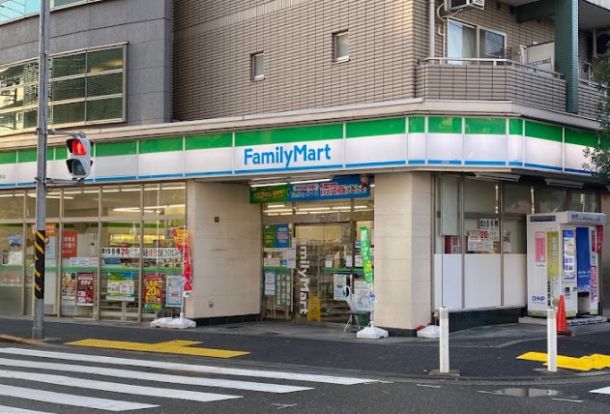 ファミリーマート　武蔵中原駅前店の画像