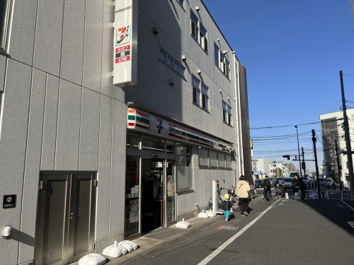 セブンイレブン 久米川駅北口店の画像