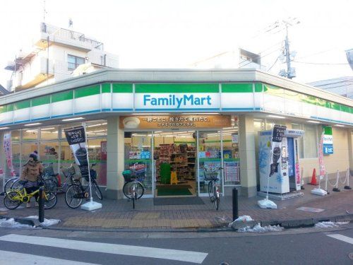 ファミリーマート 練馬富士見台店の画像