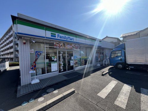 ファミリーマート 東村山本町店の画像