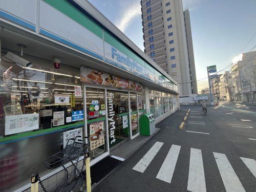 ファミリーマート 東村山久米川通り店の画像
