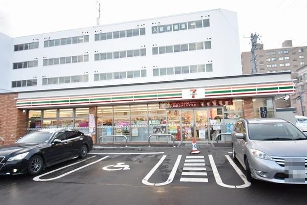 セブンイレブン 札幌北28条店の画像