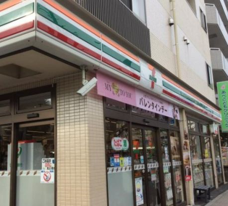 セブンイレブン 板橋1丁目店の画像